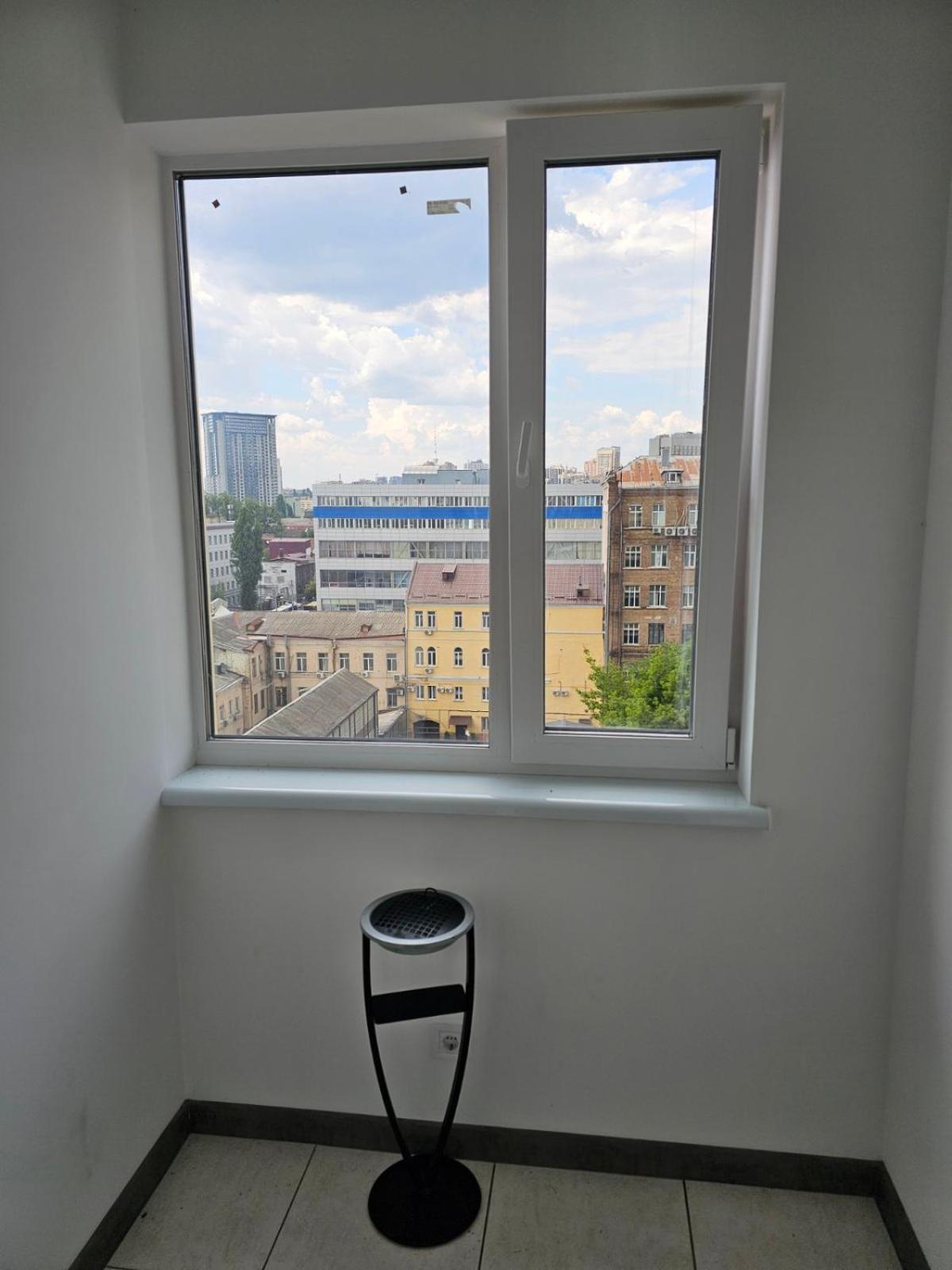 Mansarda Iris Hotell Kiev Exteriör bild