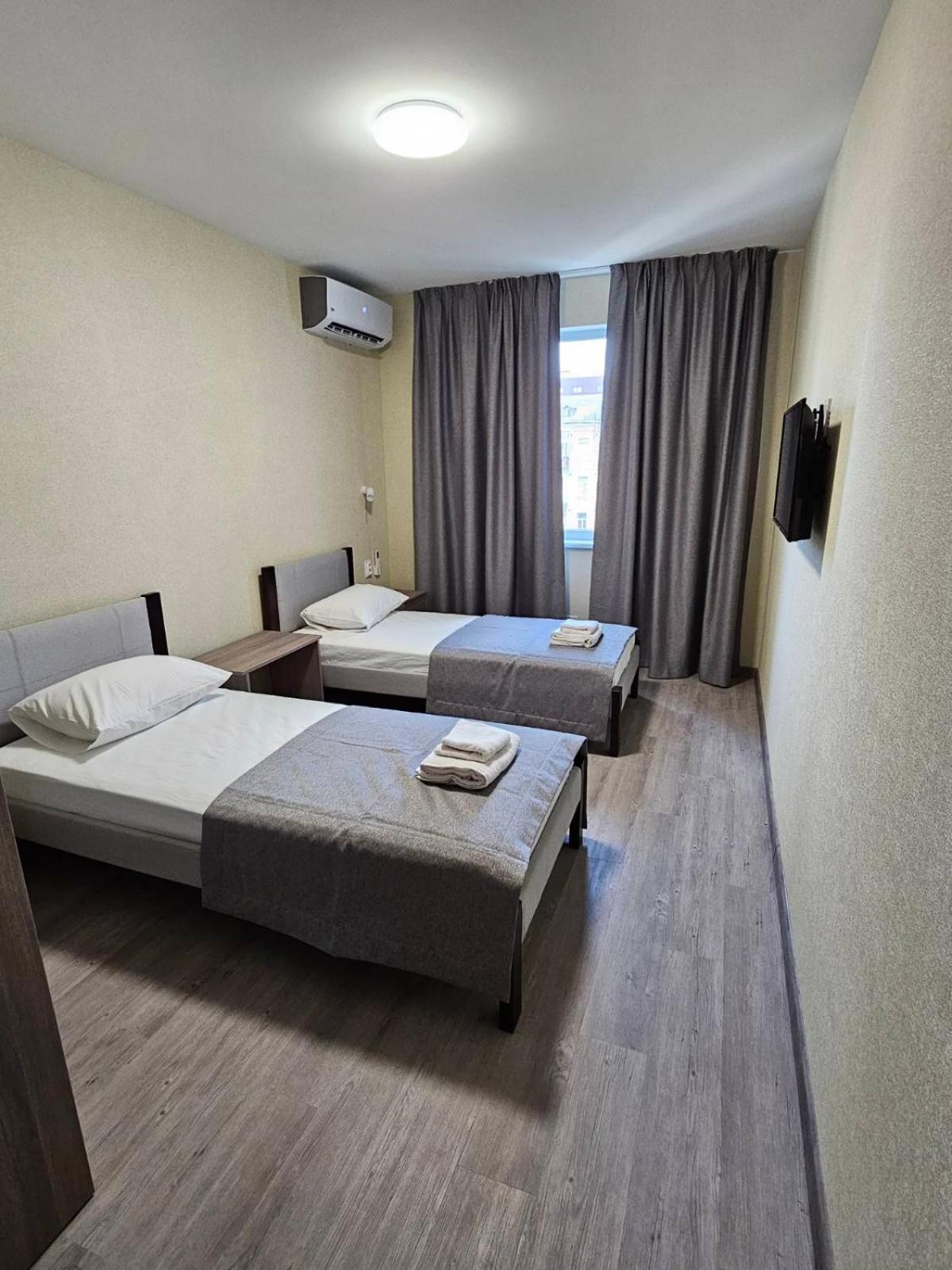 Mansarda Iris Hotell Kiev Exteriör bild