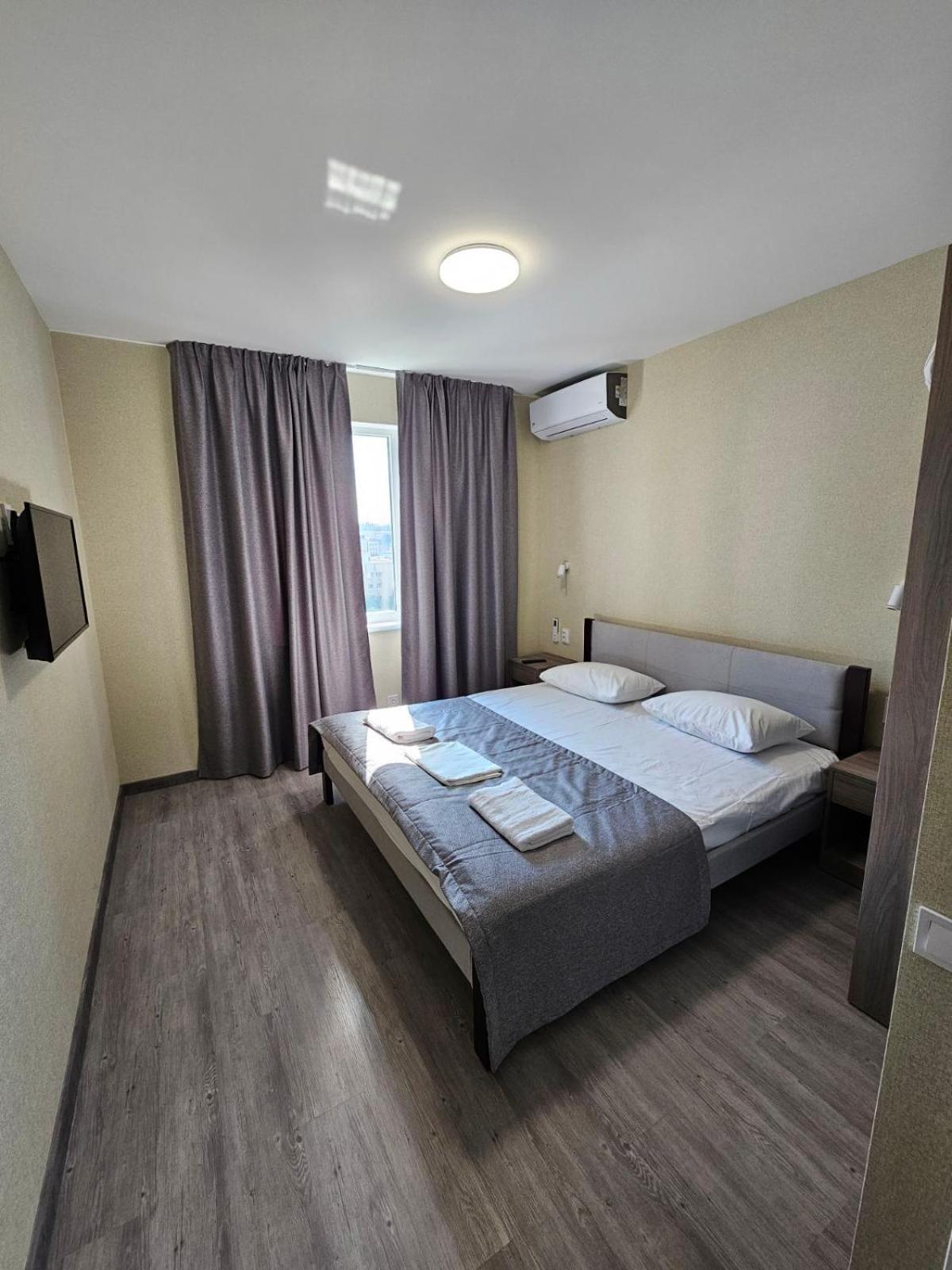 Mansarda Iris Hotell Kiev Exteriör bild