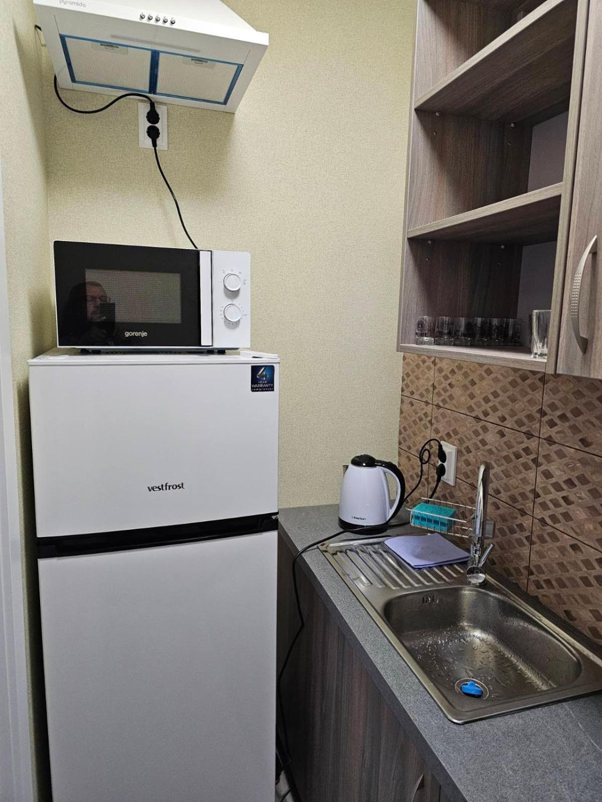Mansarda Iris Hotell Kiev Exteriör bild